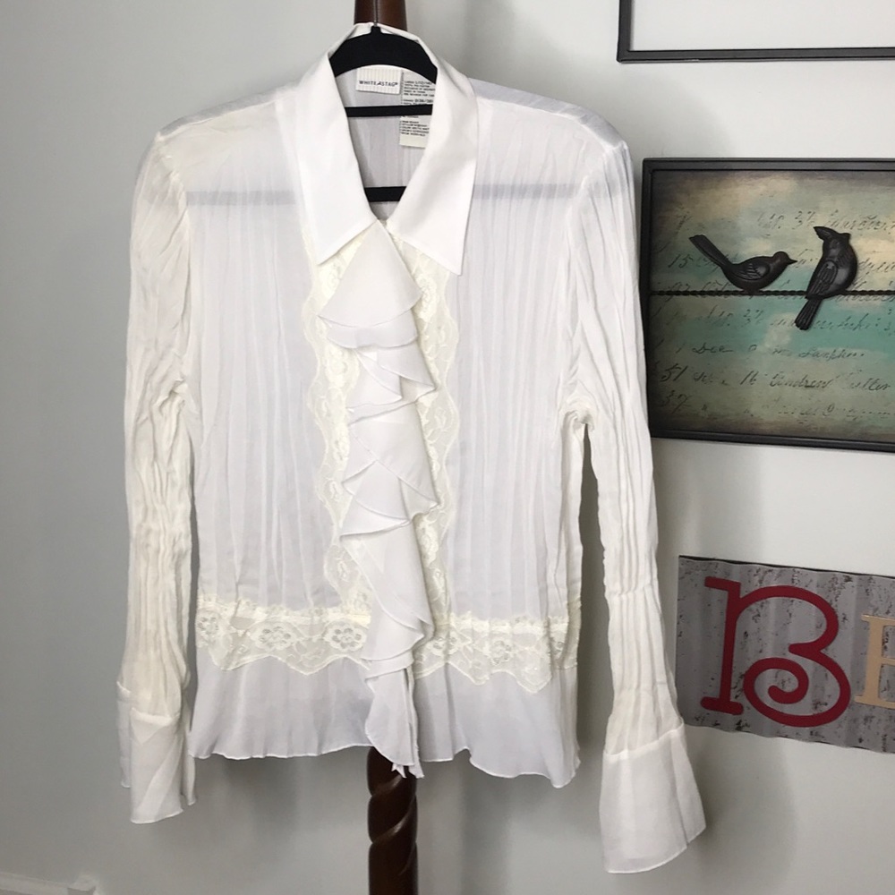 White Stage White Button ruffle & lace blouse